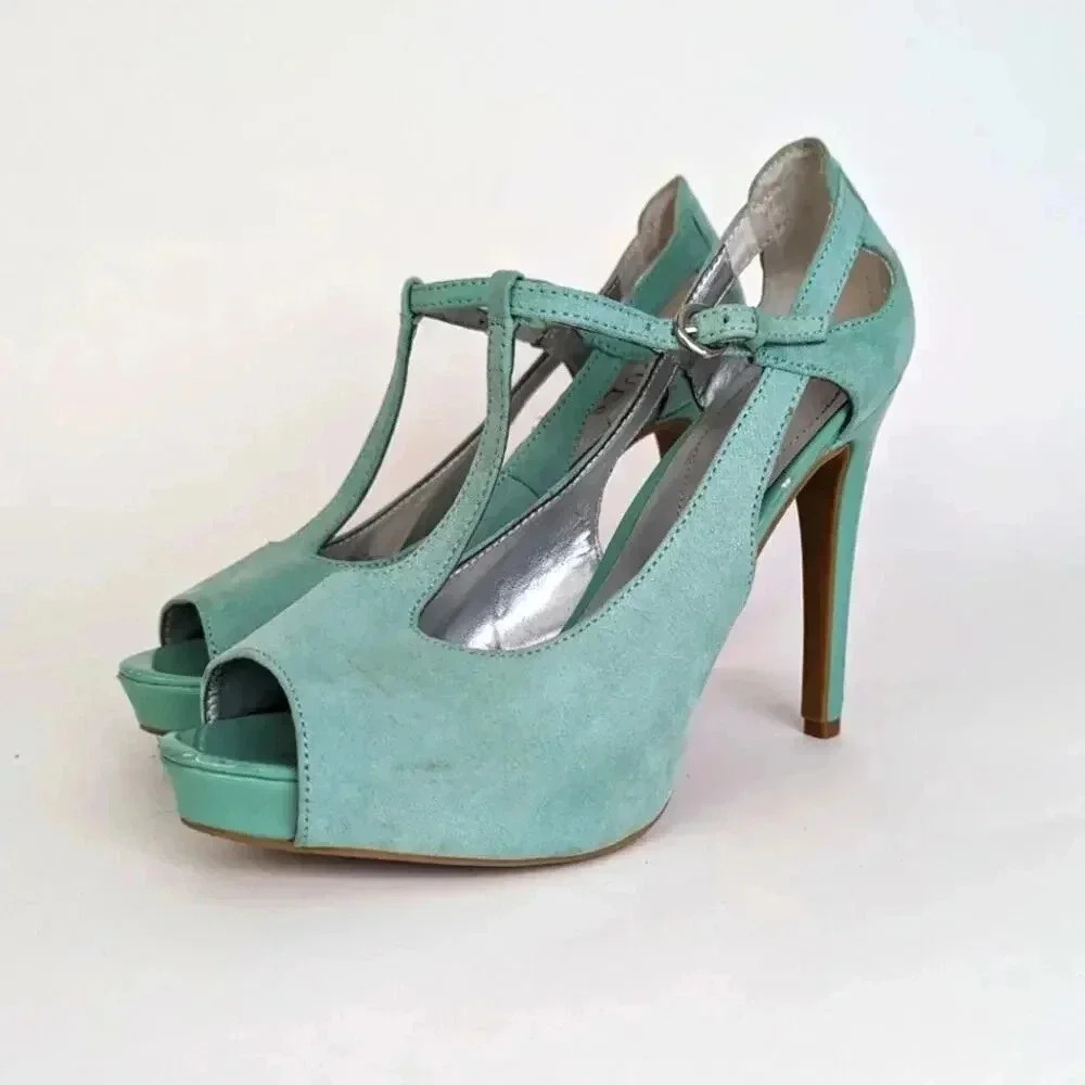Guess Mary Jane Tiffany Blue Platform Heels - 7.5